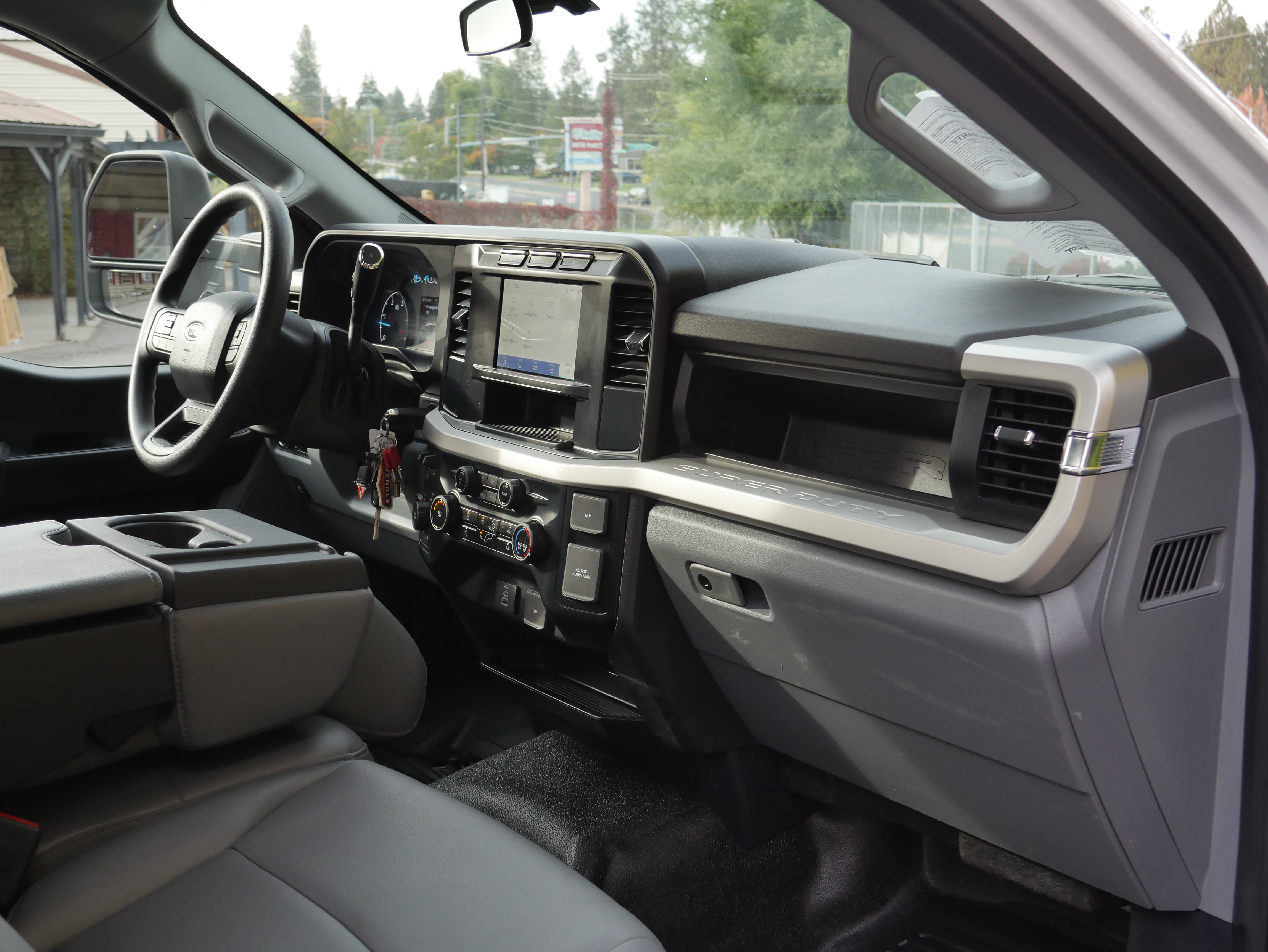 Certified 2024 Ford F550 4x4 Regular Cab Super Duty image 22