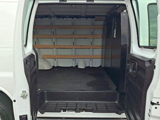Used 2025 Chevrolet Express 2500 w/ Driver Convenience Package RWD image 10