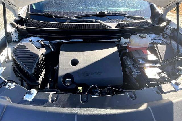 Used 2023 Chevrolet Traverse LT image 15