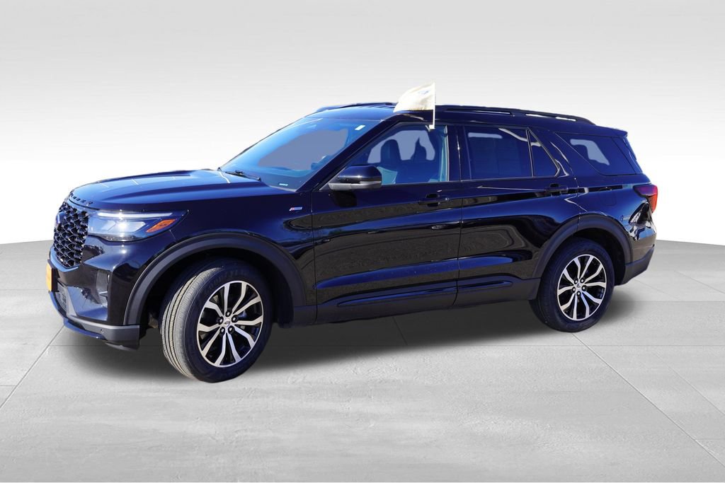 Certified 2025 Ford Explorer ST-Line AWD/4WD image 10