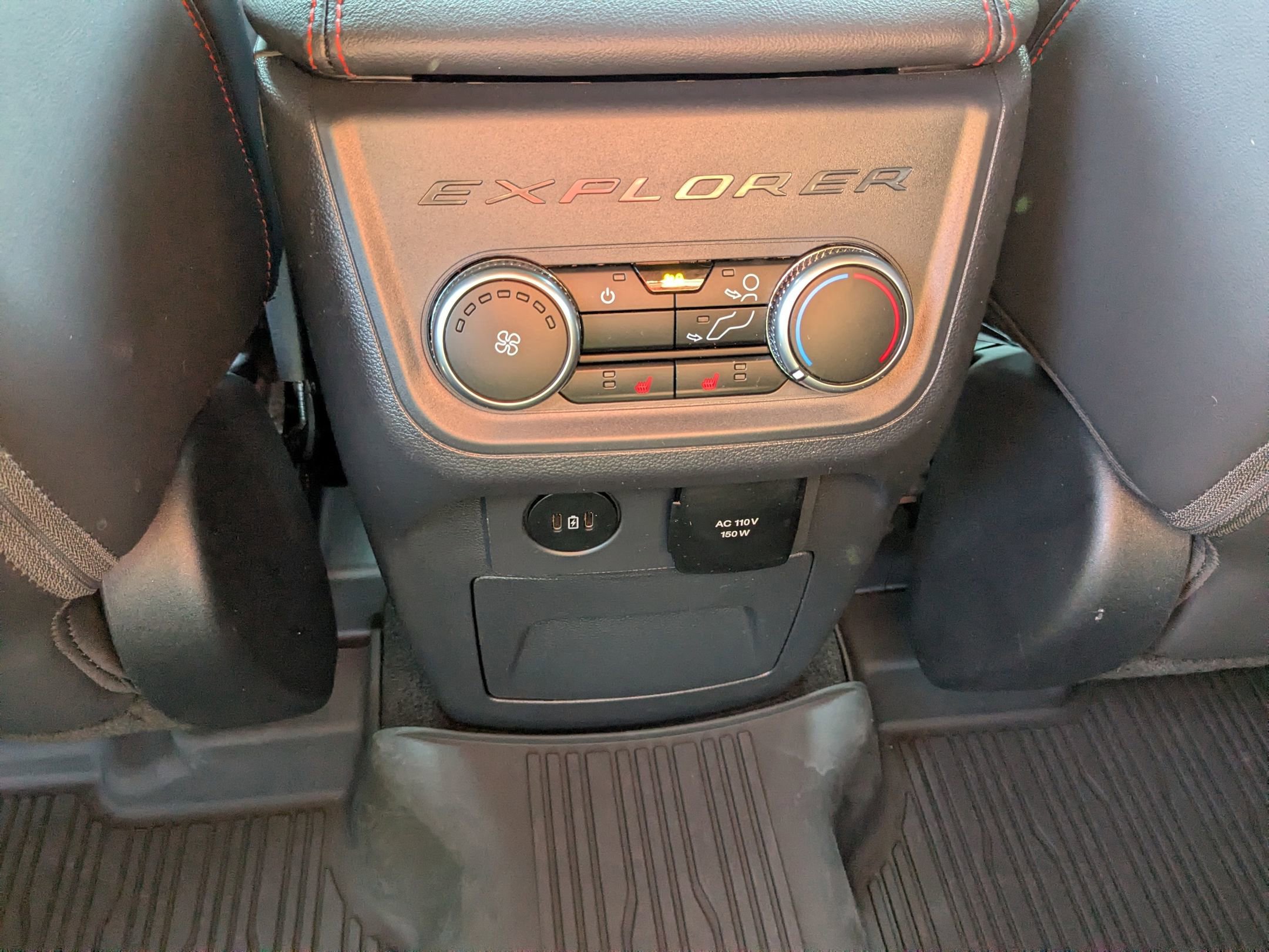 Certified 2025 Ford Explorer ST image 34