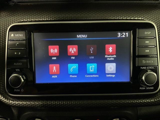 Used 2020 Nissan Kicks S image 21