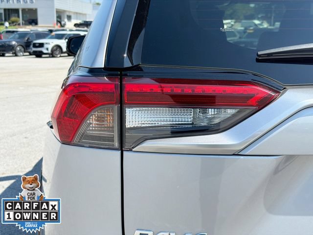 Used 2022 Toyota RAV4 XSE AWD/4WD image 11