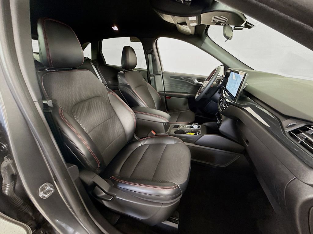 Certified 2023 Ford Escape ST-Line w/ Equipment Group 301A image 28