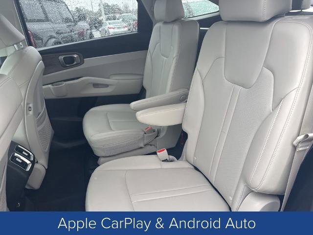 Used 2022 Kia Sorento EX w/ Panoramic Sunroof Package image 25