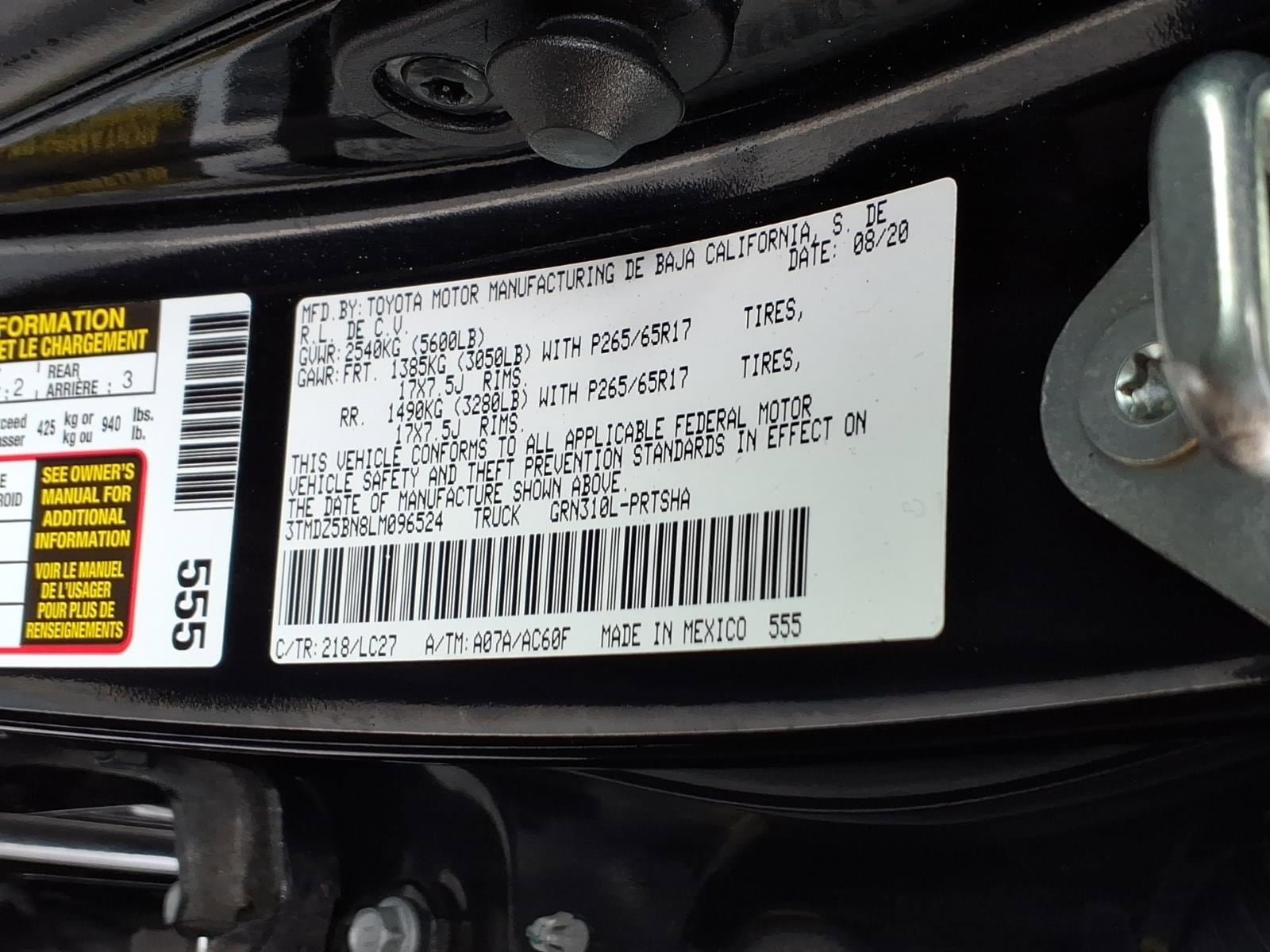 Used 2020 Toyota Tacoma TRD Sport w/ TRD Premium Sport Package AWD/4WD image 30