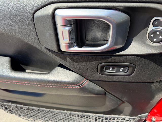 Used 2021 Jeep Gladiator Rubicon AWD/4WD image 14