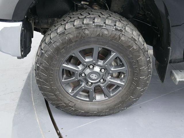 Used 2021 Toyota Tundra SR5 w/ Trail Edition image 10