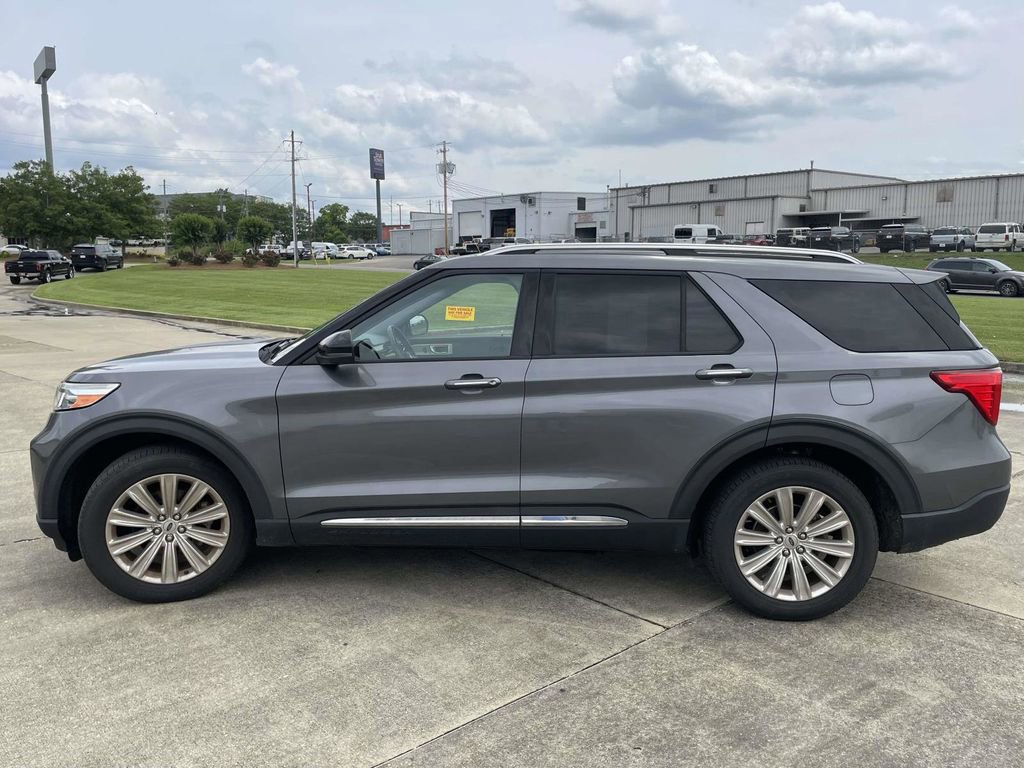 Certified 2022 Ford Explorer Limited w/ Equipment Group 301A RWD image 6