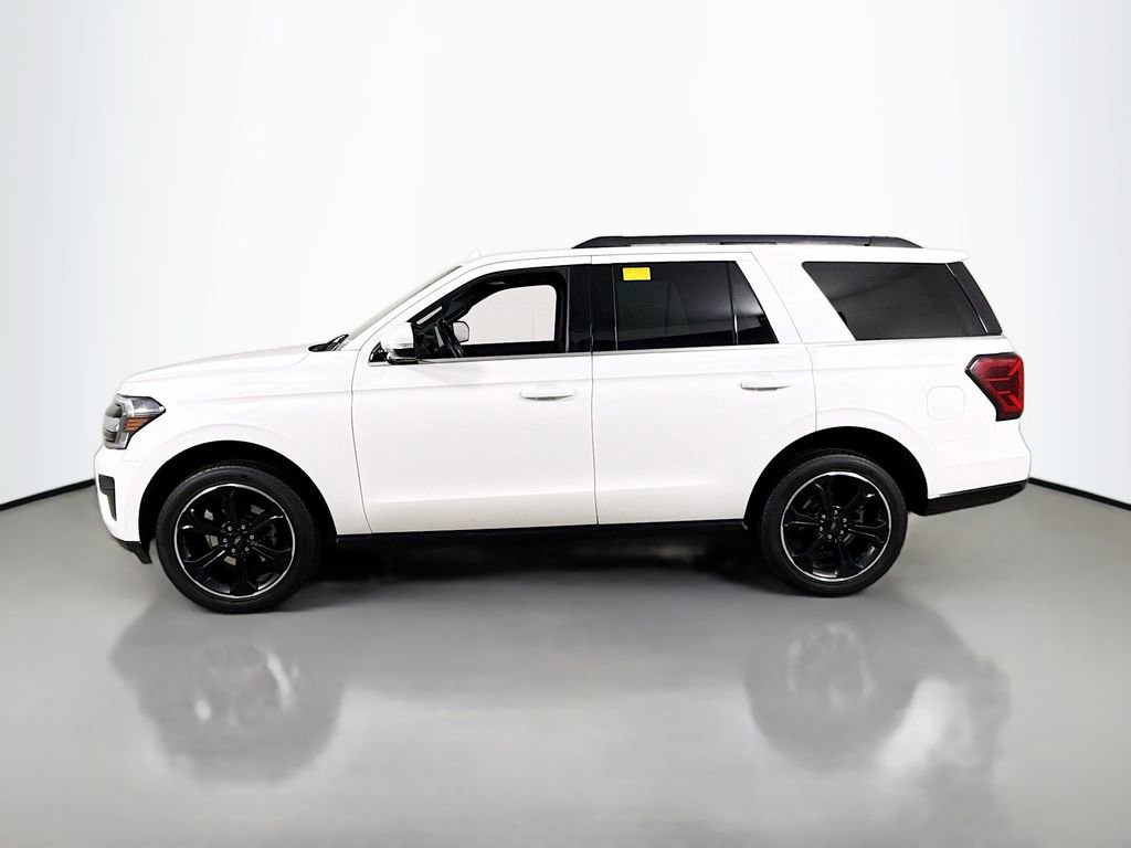 Certified 2022 Ford Expedition Limited image 2