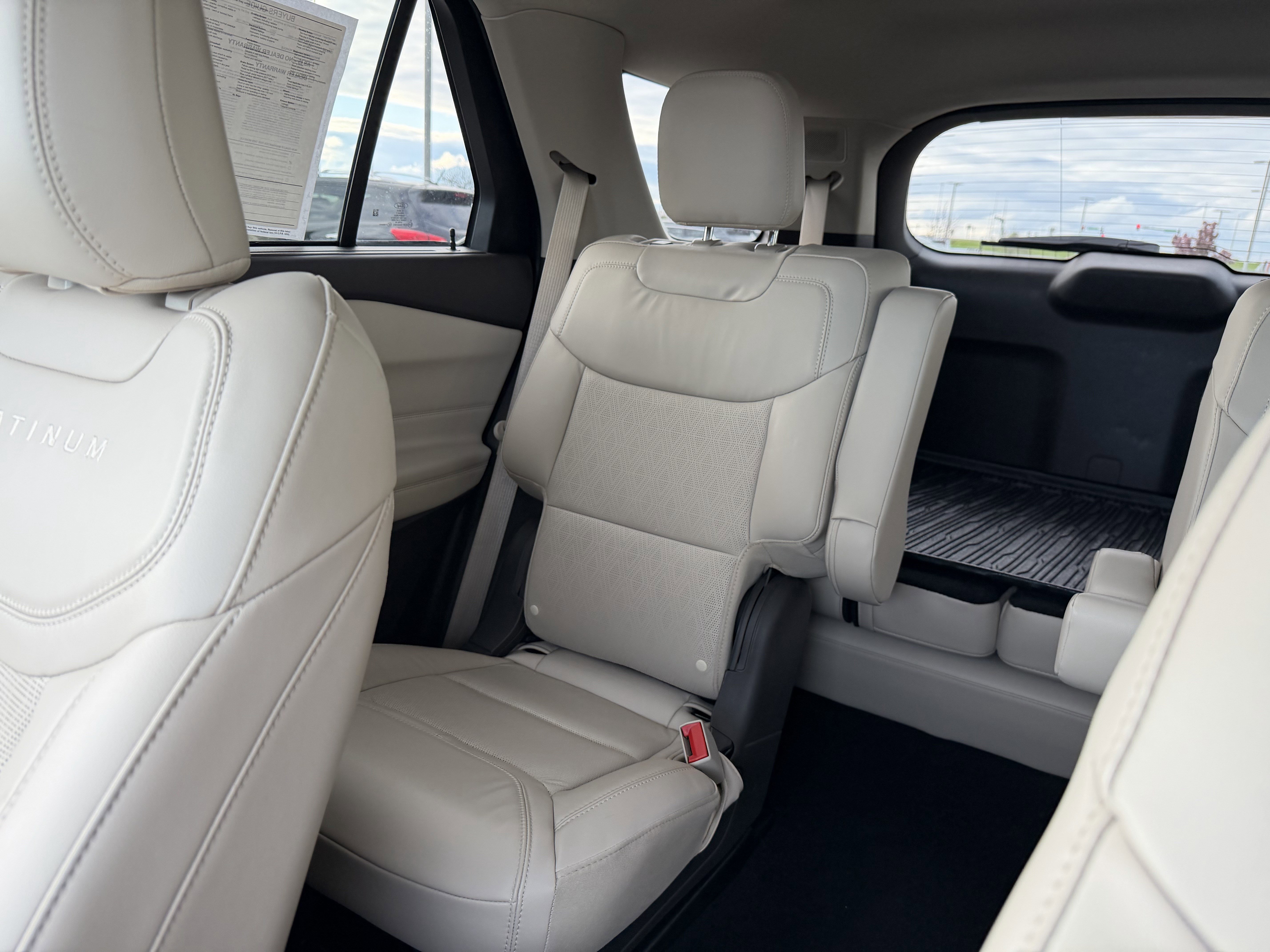 Certified 2023 Ford Explorer Platinum w/ Technology Package AWD/4WD image 12