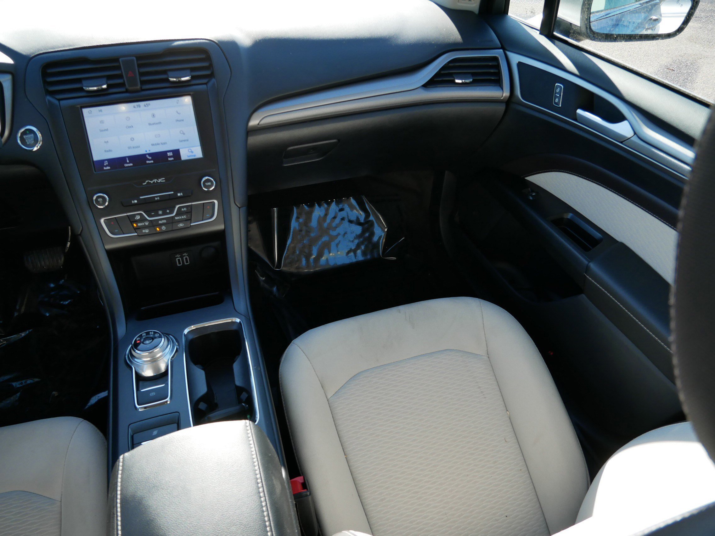 Certified 2020 Ford Fusion SE w/ Equipment Group 151A image 11