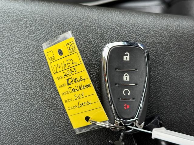 Used 2023 Chevrolet TrailBlazer LT FWD image 14