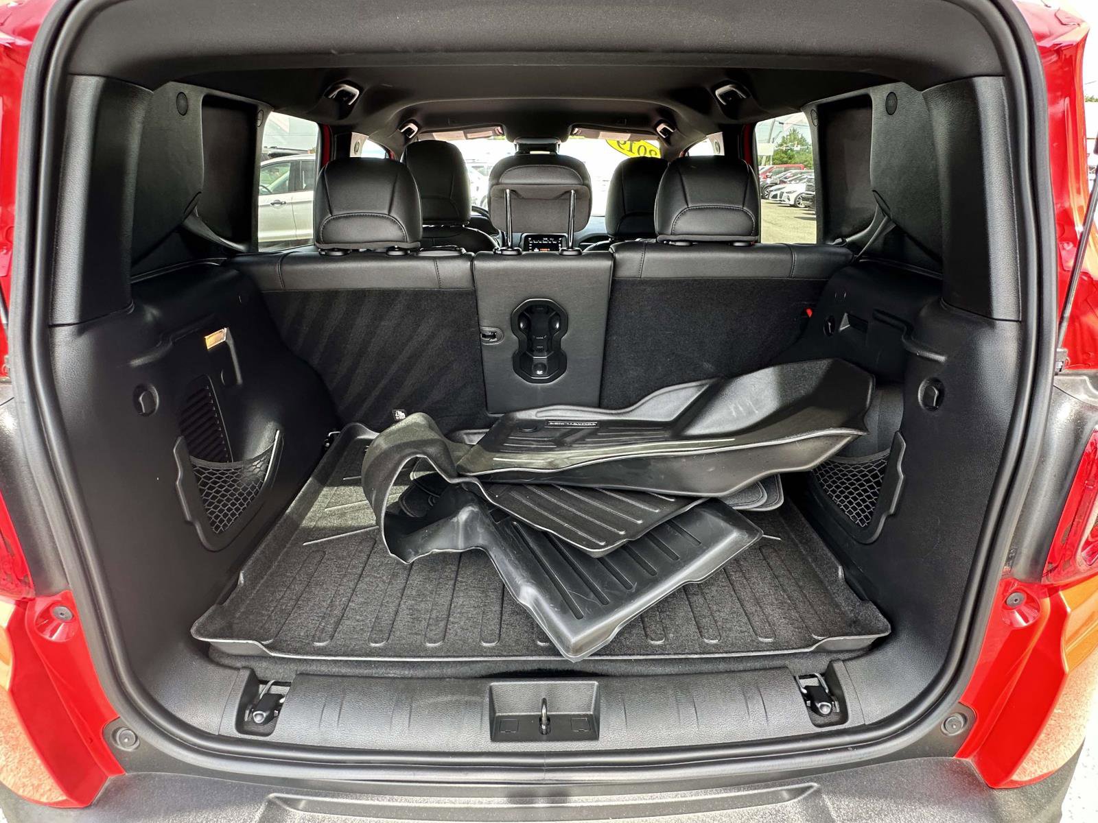 Used 2019 Jeep Renegade Limited w/ Quick Order Package 22P FWD image 28