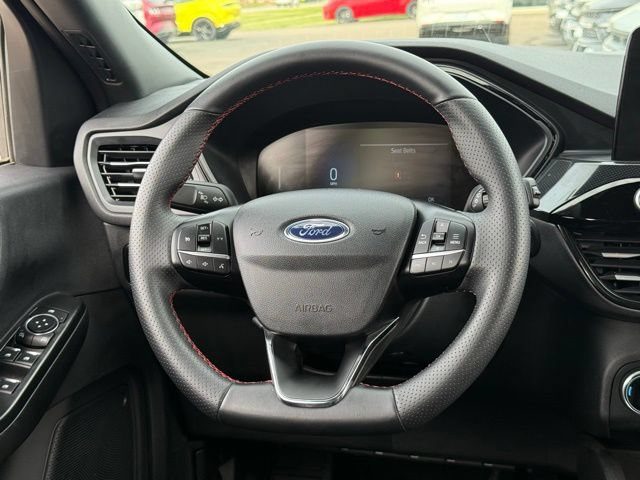 Certified 2025 Ford Escape ST-Line AWD/4WD image 6