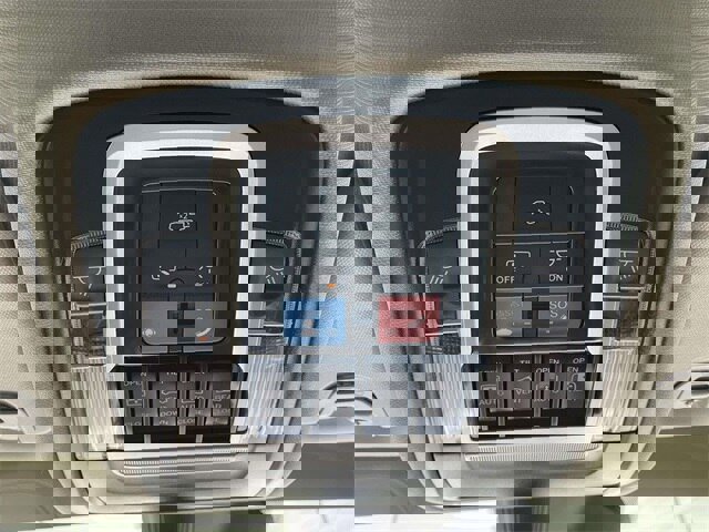 Used 2025 RAM 1500 Limited image 8