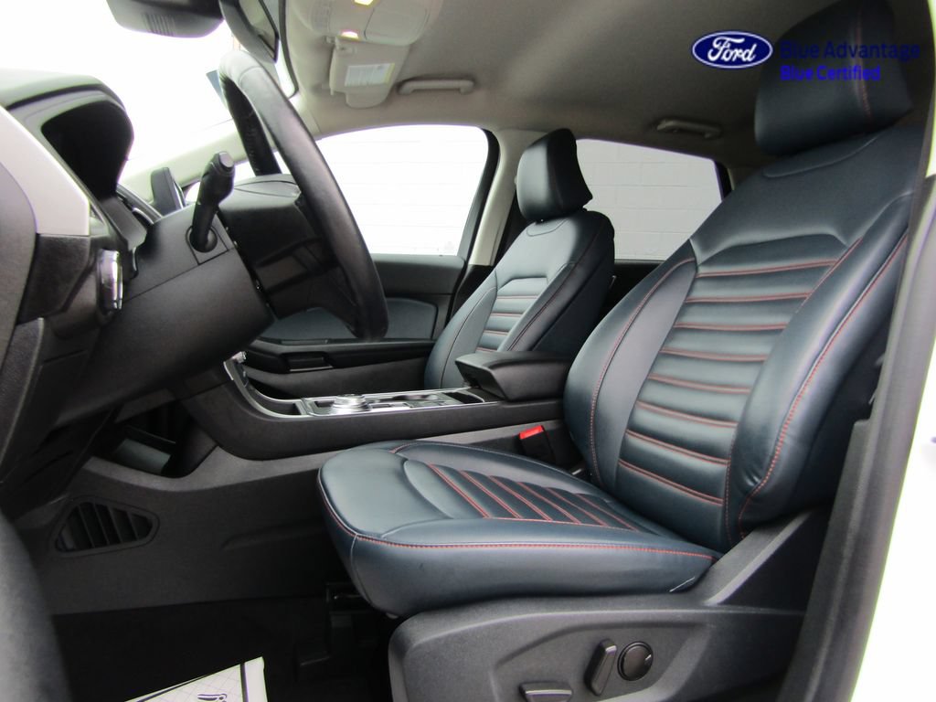 Certified 2024 Ford Edge SEL w/ Sport Appearance Package AWD/4WD image 3