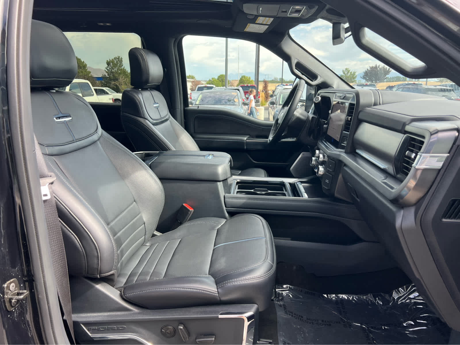 Certified 2026 Ford F350 Platinum AWD/4WD image 17