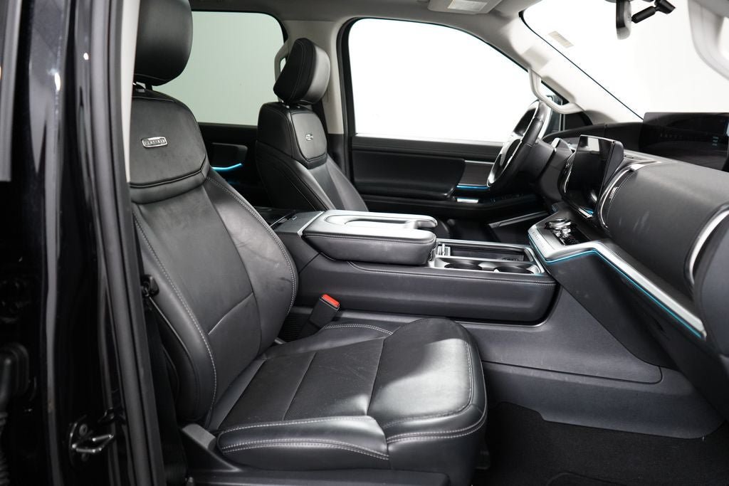 Certified 2025 Ford Expedition Platinum AWD/4WD image 23