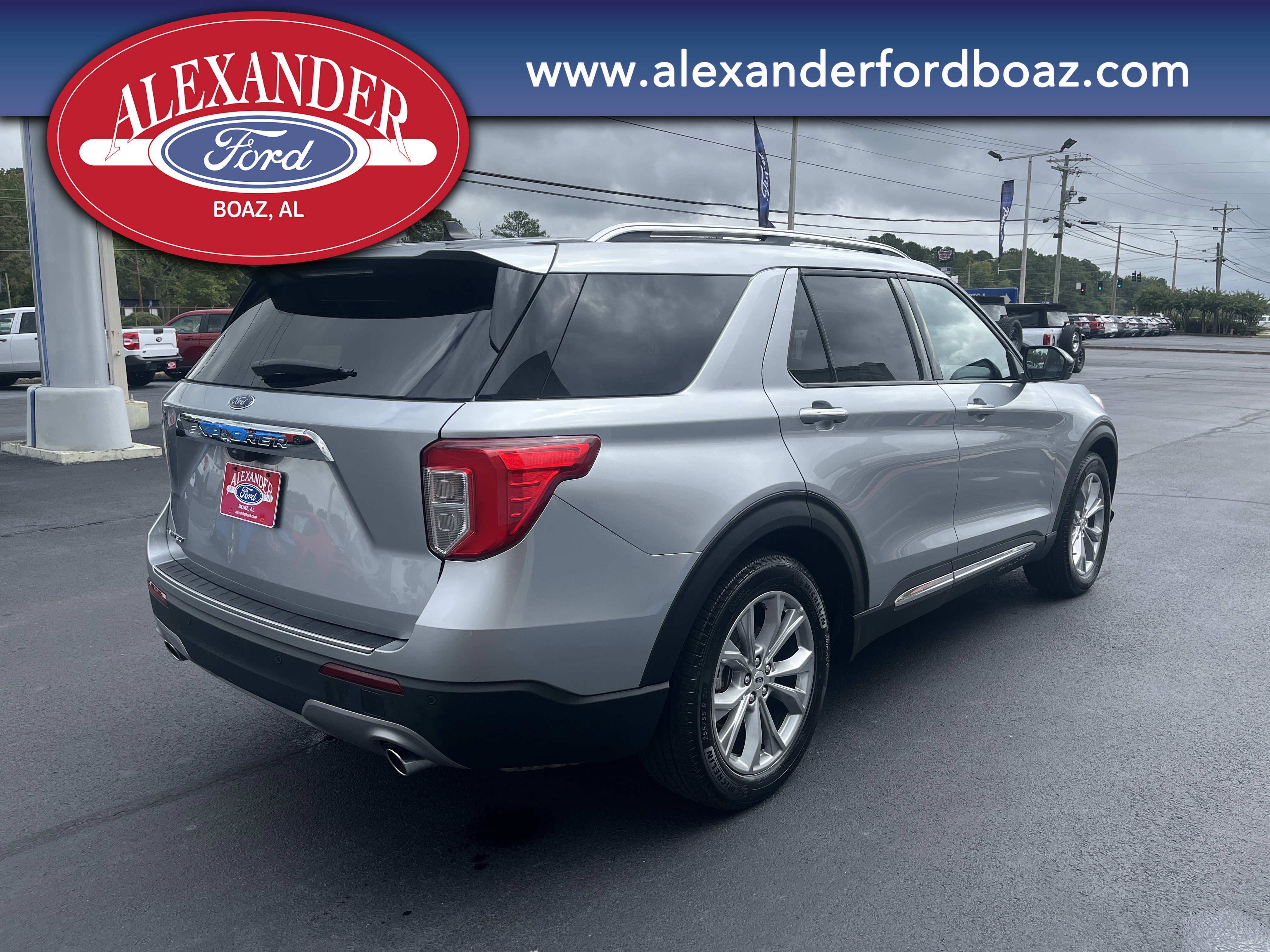 Certified 2024 Ford Explorer Limited image 4
