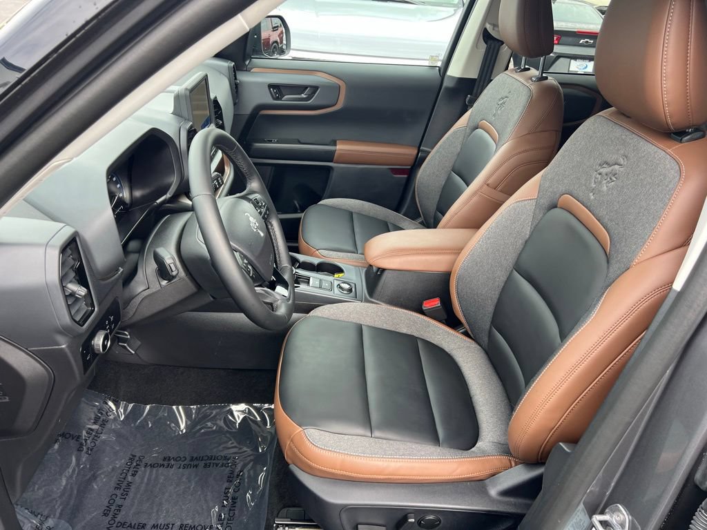 Certified 2024 Ford Bronco Sport Outer Banks w/ Tech Package AWD/4WD image 11