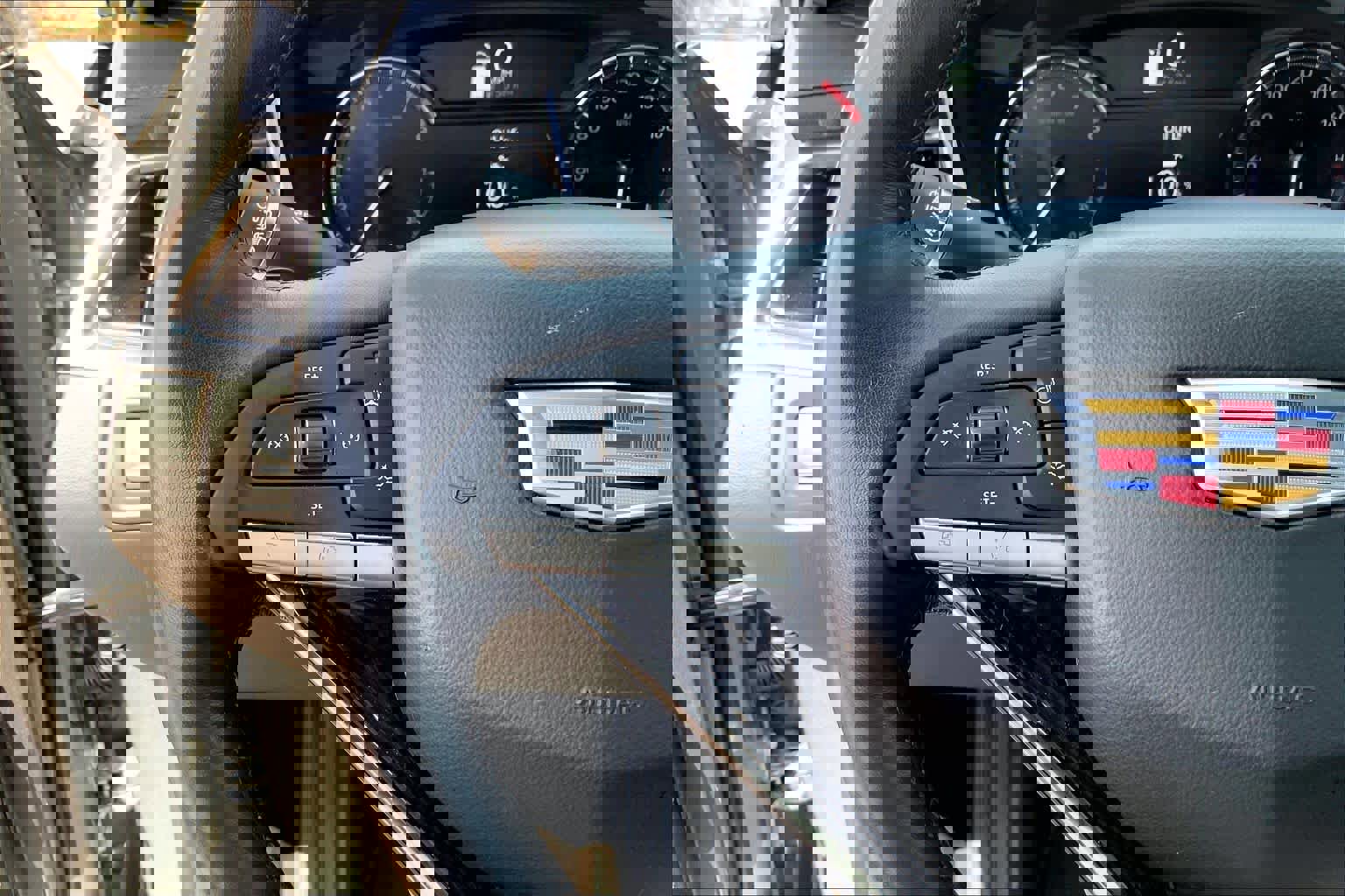 Used 2025 Cadillac XT6 Premium Luxury AWD/4WD image 24