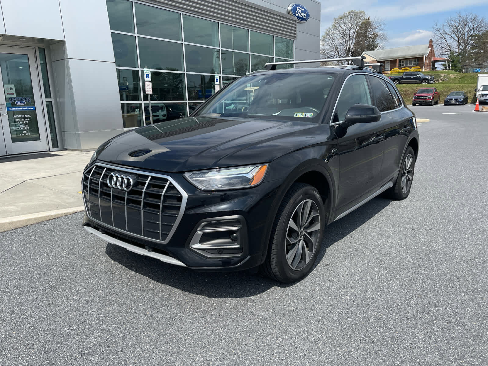 Used 2021 Audi Q5 Premium Plus w/ Premium Plus Package image 2