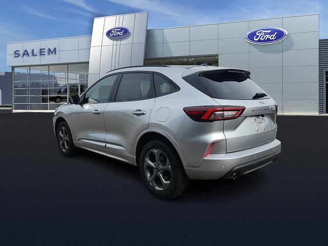 Certified 2023 Ford Escape ST-Line Select w/ Tech Pack #2 AWD/4WD image 4
