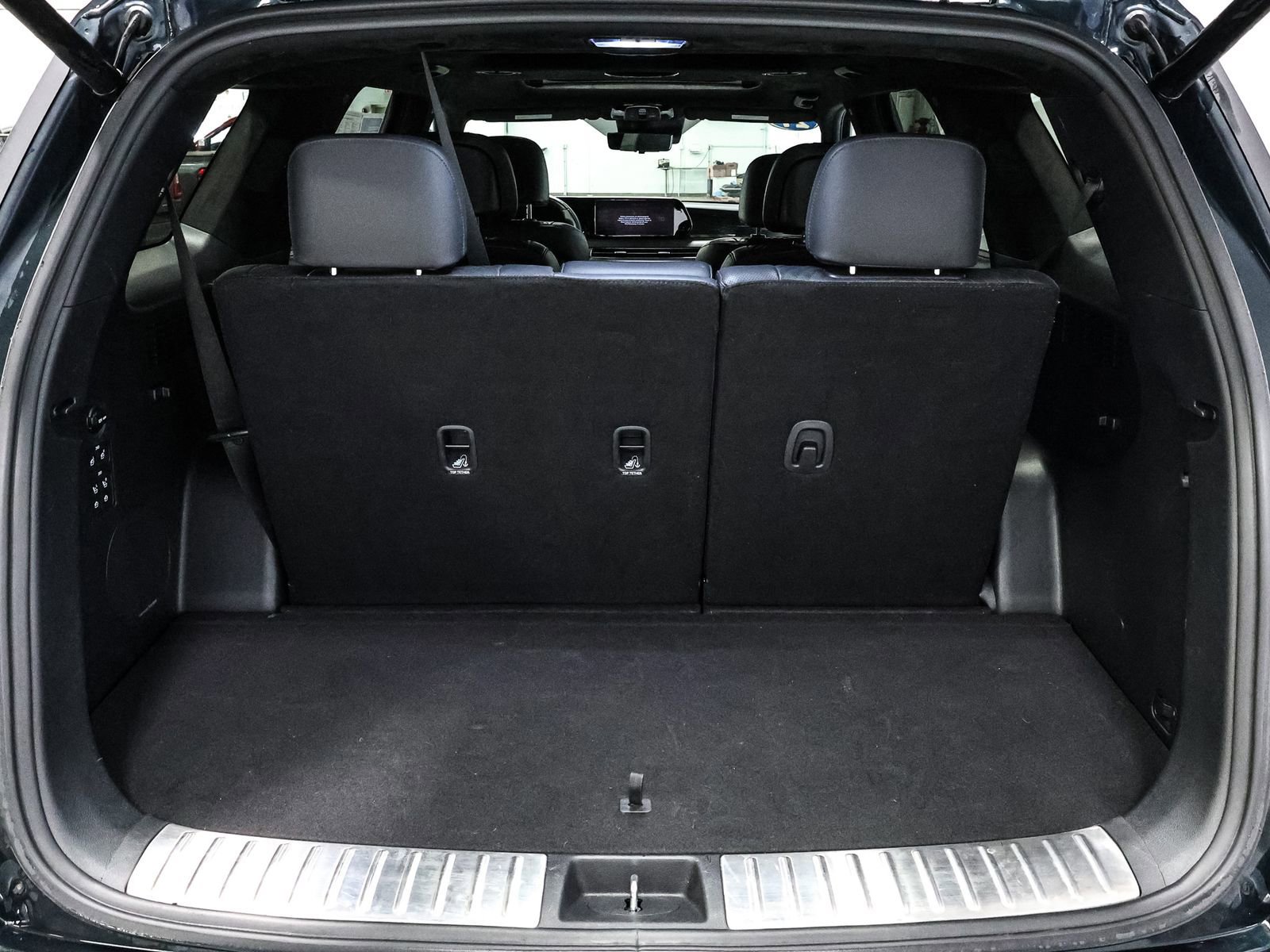 Used 2024 Hyundai Palisade Calligraphy image 17