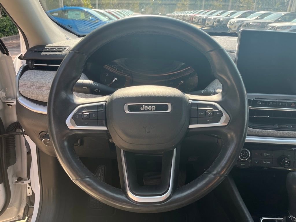 Used 2022 Jeep Compass Latitude image 33