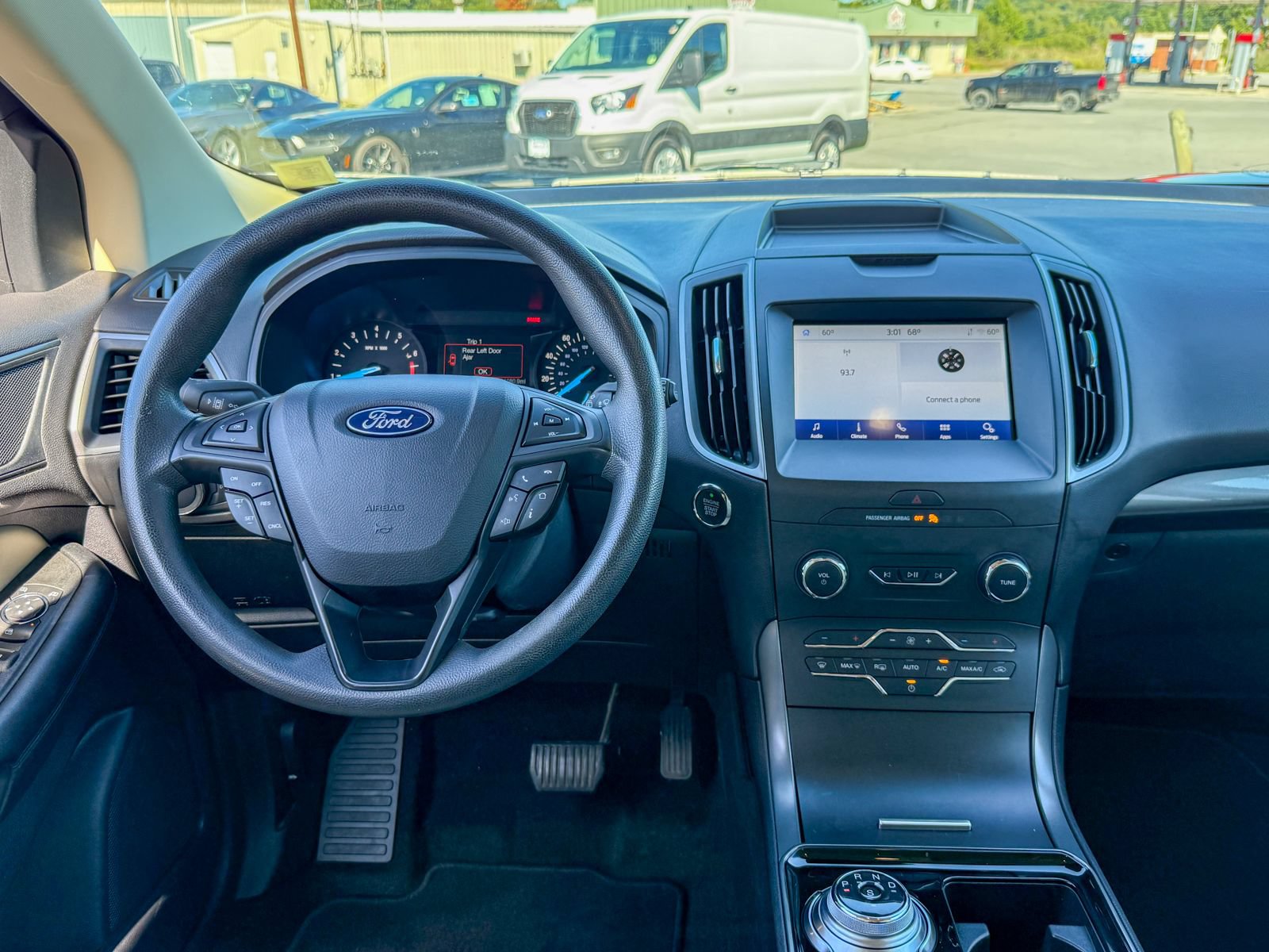 Certified 2020 Ford Edge SE FWD image 20