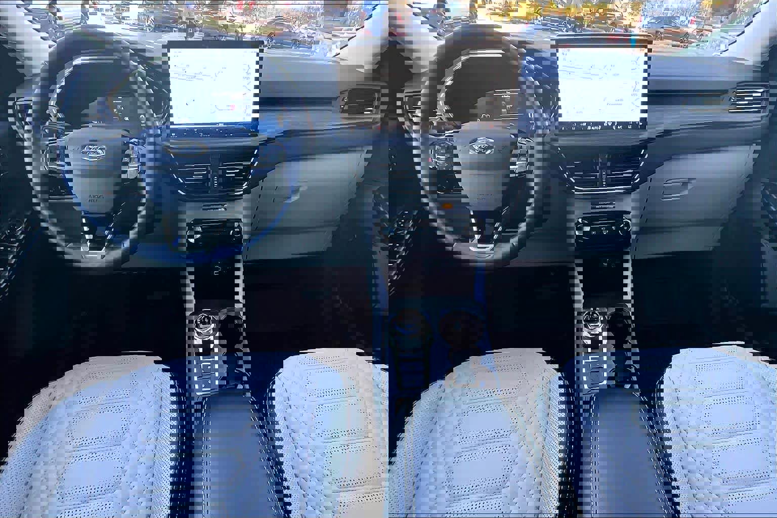 Certified 2023 Ford Escape SE w/ PHEV Premium Package image 16