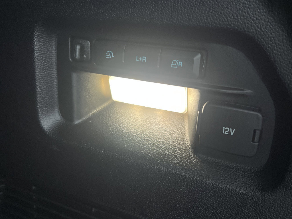 Certified 2020 Ford Explorer Platinum w/ Premium Technology Package image 12