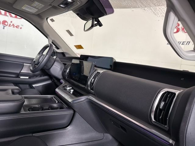 Certified 2025 Ford Expedition Max Platinum image 17