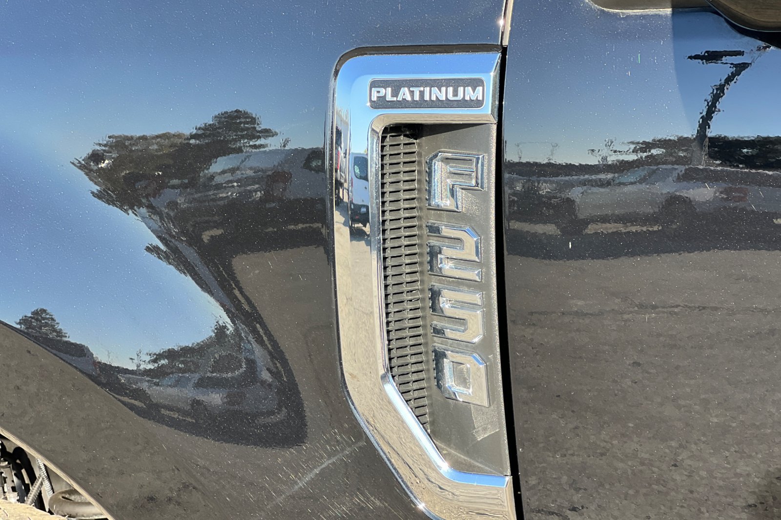 Certified 2022 Ford F250 Platinum AWD/4WD image 29