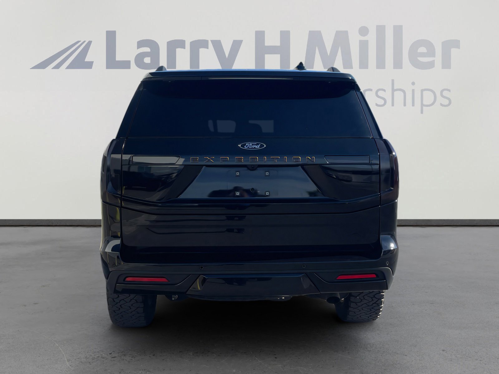Certified 2025 Ford Expedition Tremor AWD/4WD image 4