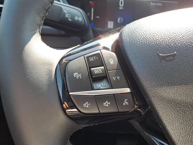 Certified 2025 Ford Escape SE FWD image 14