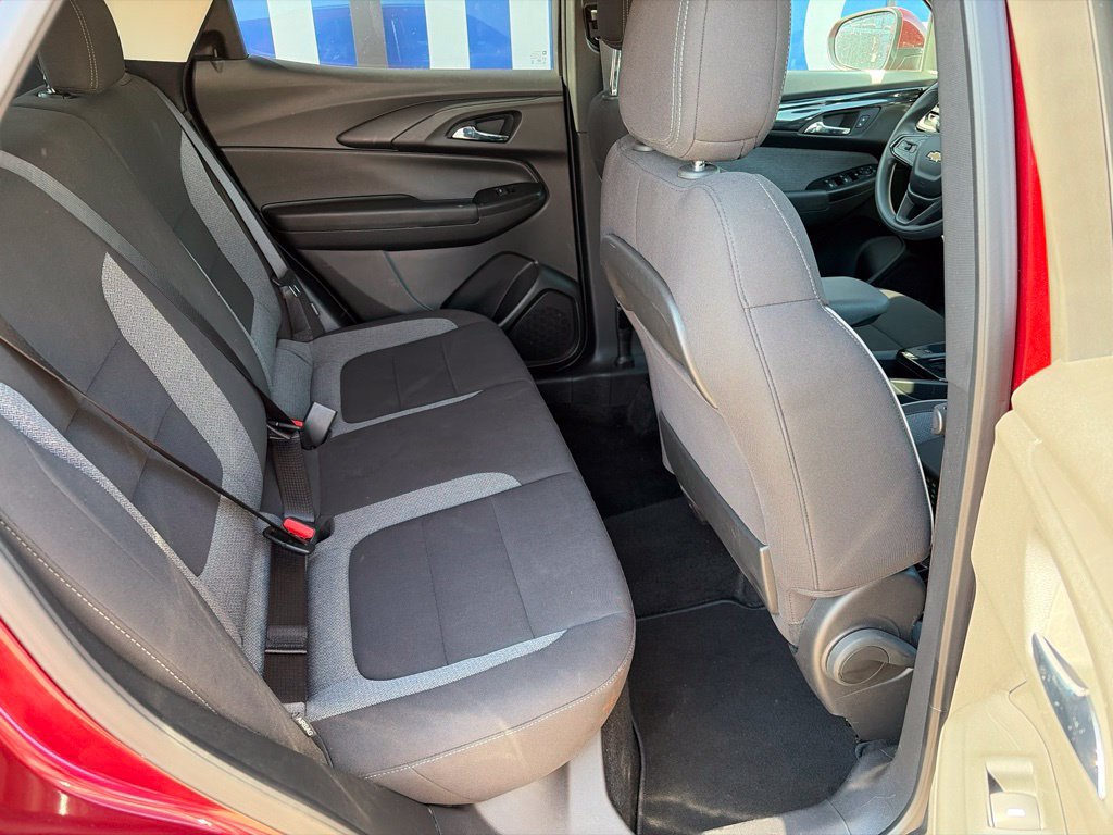 Used 2025 Chevrolet TrailBlazer LT AWD/4WD image 14