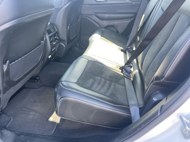 Used 2025 Jeep Grand Cherokee Altitude AWD/4WD image 11