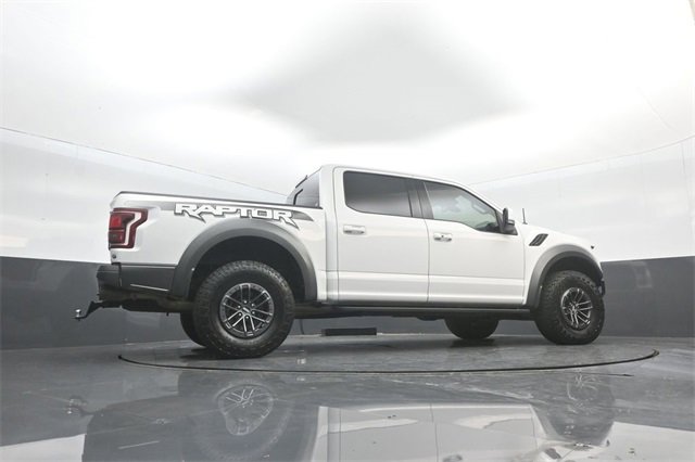 Certified 2018 Ford F150 Raptor w/ Equipment Group 802A Luxury image 33