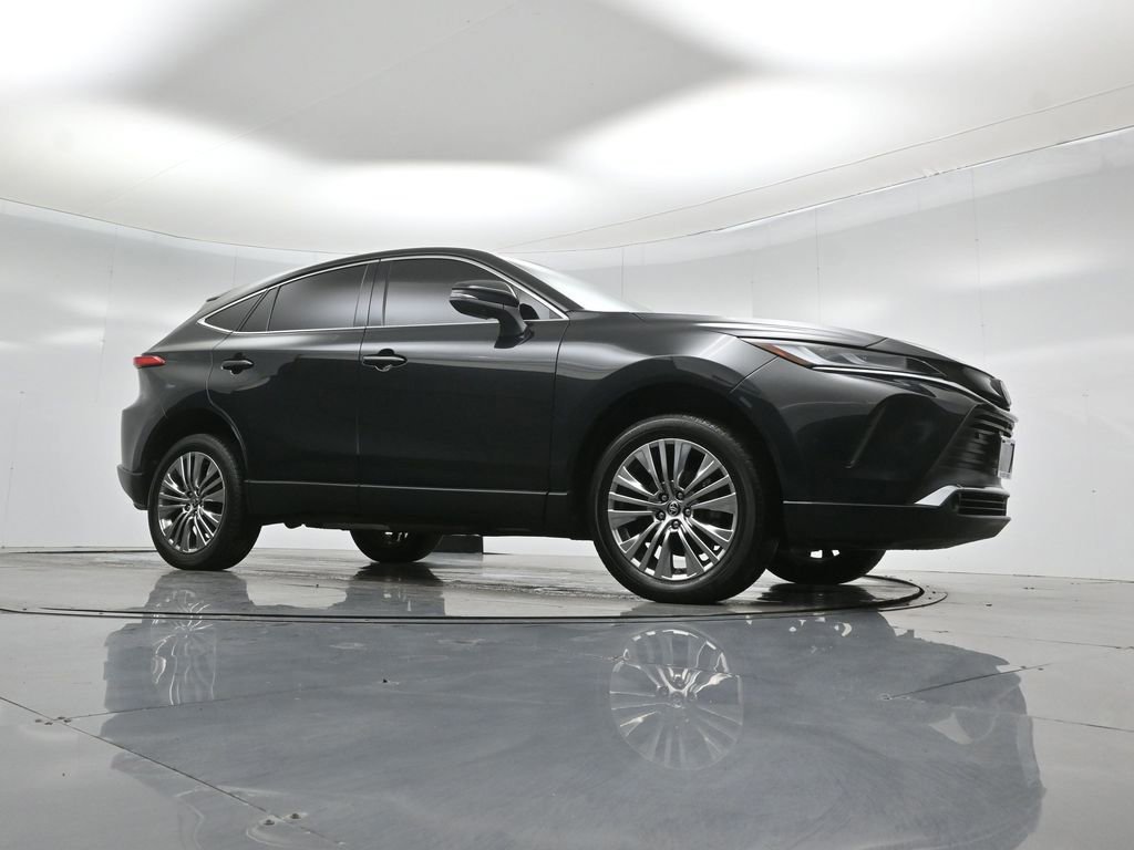 Used 2024 Toyota Venza Limited video 2