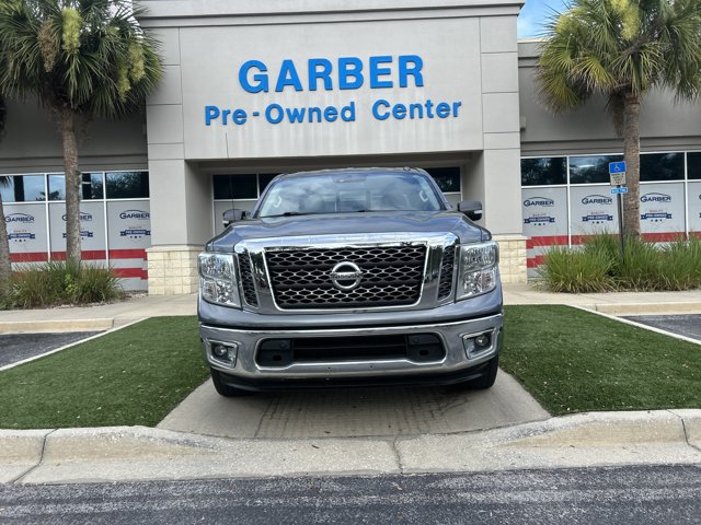 Used 2017 Nissan Titan SV RWD image 14