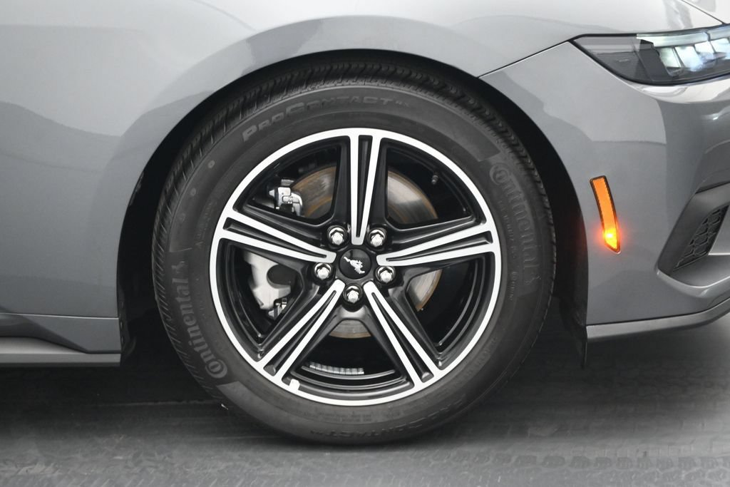 Certified 2025 Ford Mustang Coupe RWD image 21