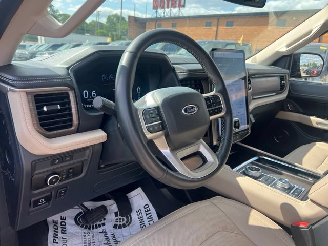 Certified 2024 Ford Expedition Limited AWD/4WD image 7