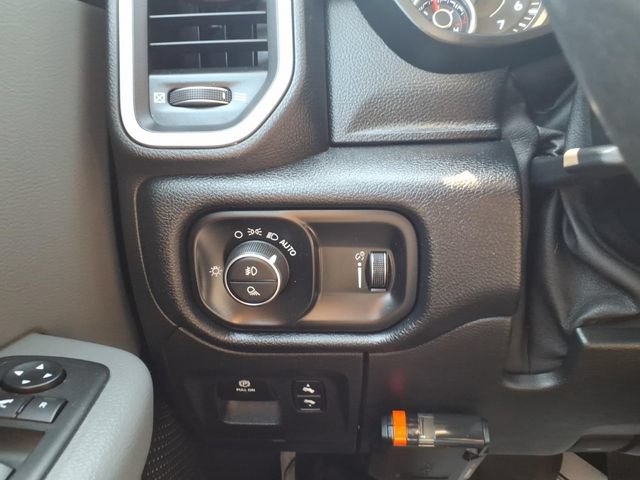 Used 2020 RAM 1500 Big Horn AWD/4WD image 13