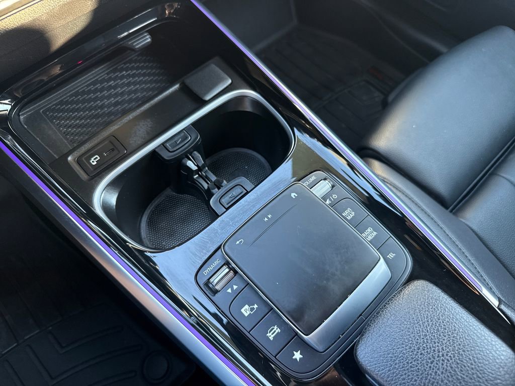 Used 2022 Mercedes-Benz GLB 250 image 22