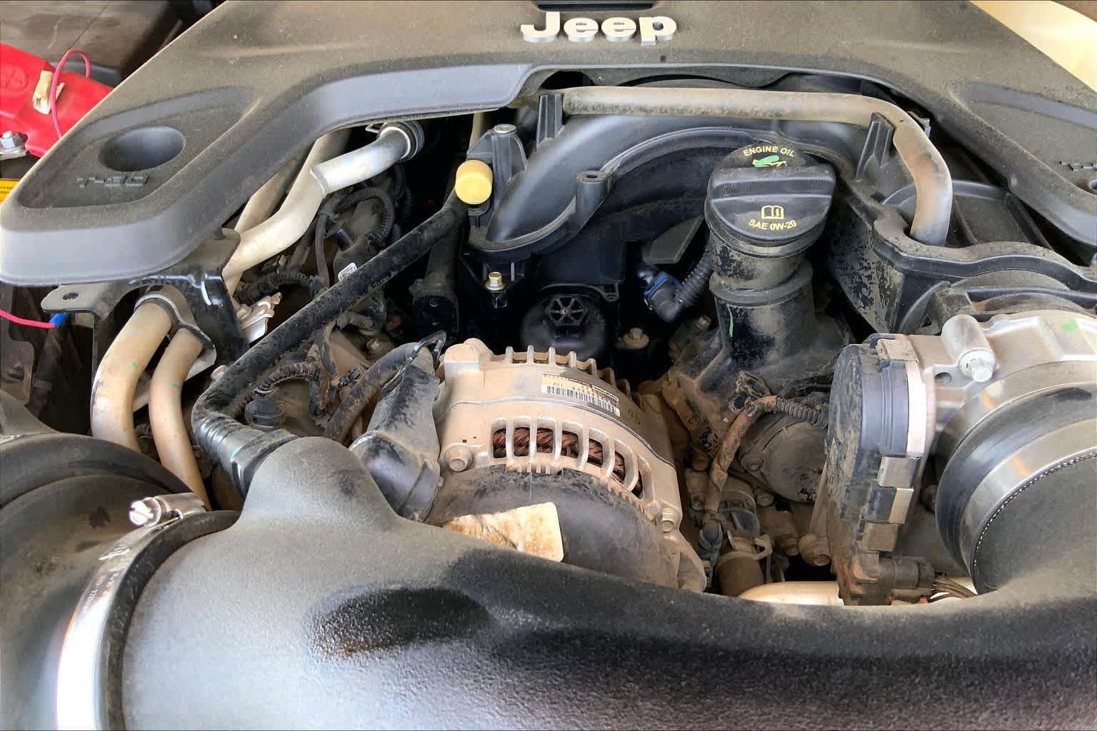 Used 2021 Jeep Wrangler Unlimited Rubicon w/ Cold Weather Group AWD/4WD image 33