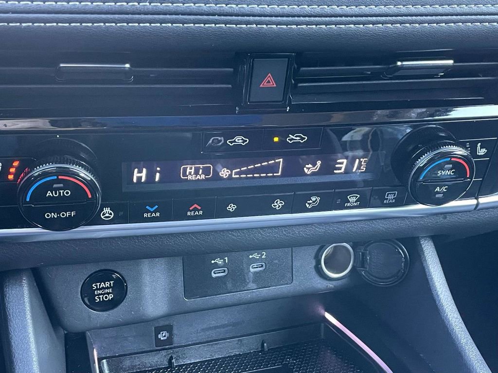 Used 2024 Nissan Rogue SL w/ SL Premium Package image 27