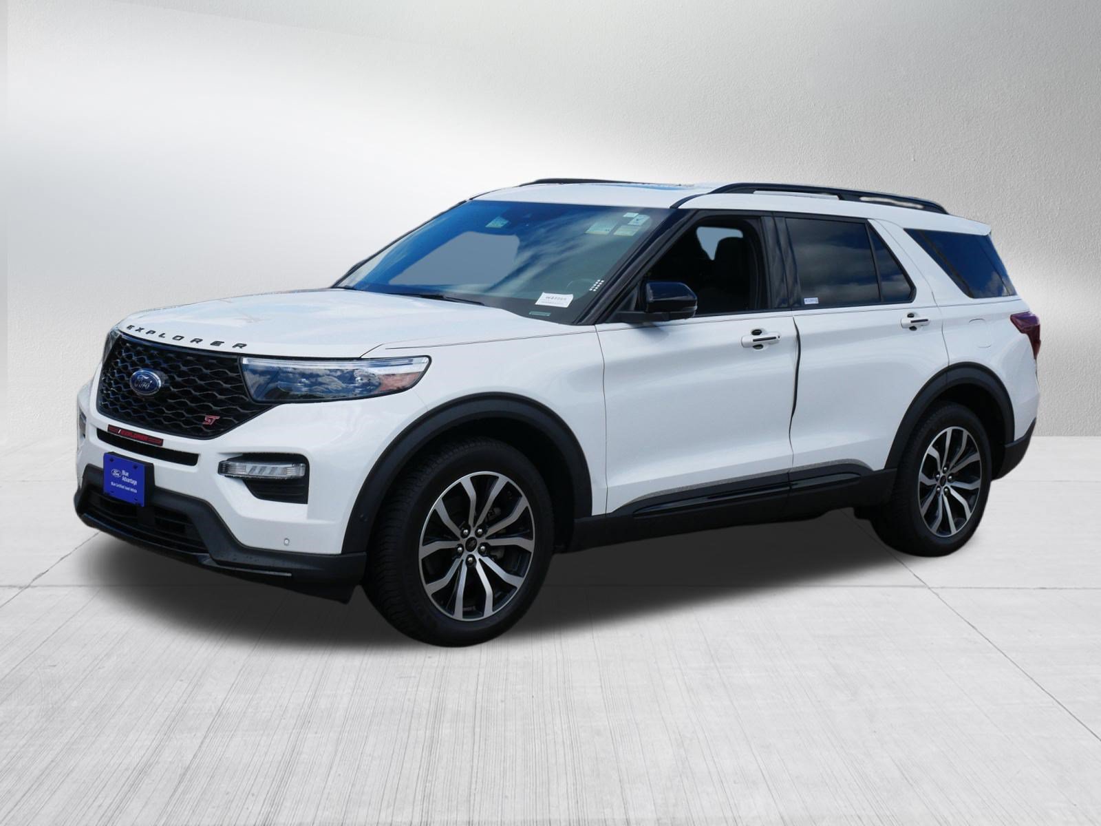 Certified 2020 Ford Explorer ST w/ Premium Technology Package AWD/4WD image 3