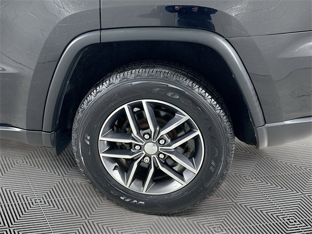 Used 2017 Jeep Grand Cherokee Limited image 22